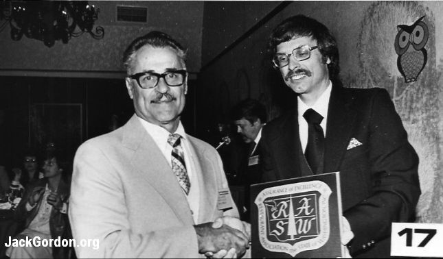 Jerry Manuel receiving an award from RASW's Jim Russell.